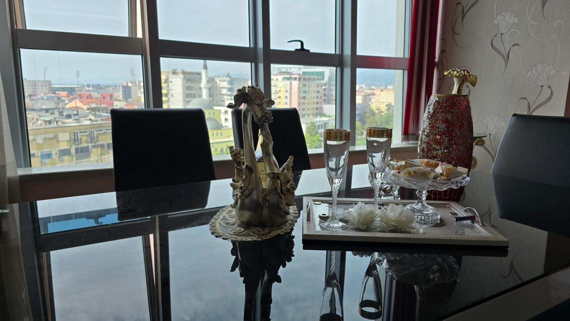 Amy'S Luxury Appartment Shkodër Exteriör bild