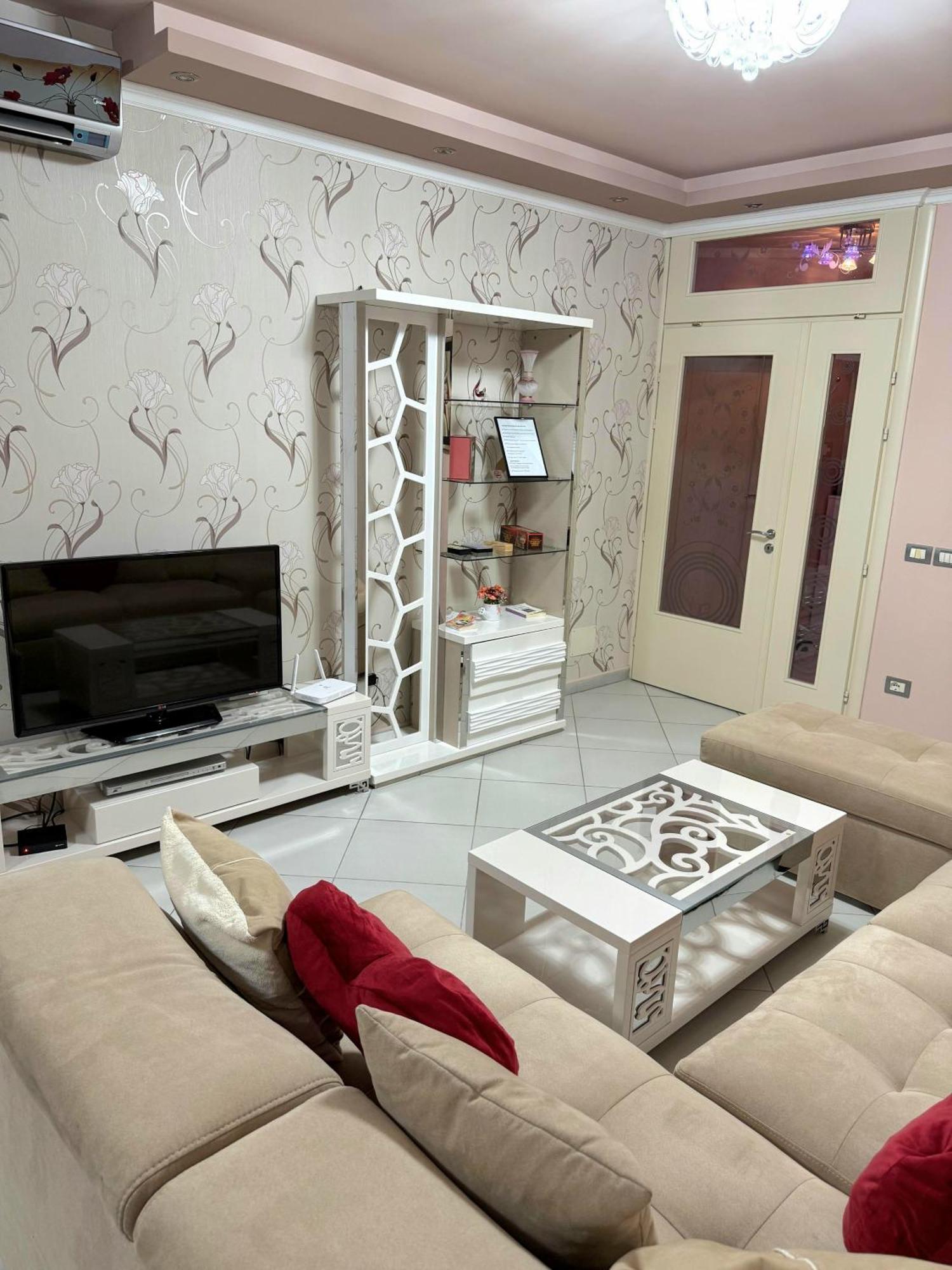 Amy'S Luxury Appartment Shkodër Exteriör bild